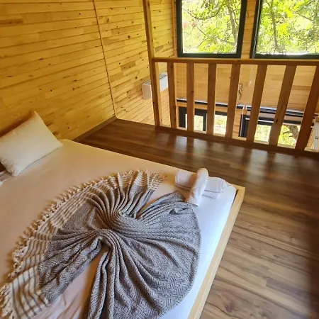 Parque de Campismo Reflections Camp *