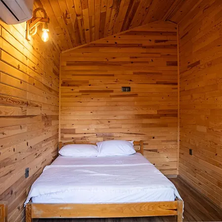 Parque de Campismo Reflections Camp Faralya